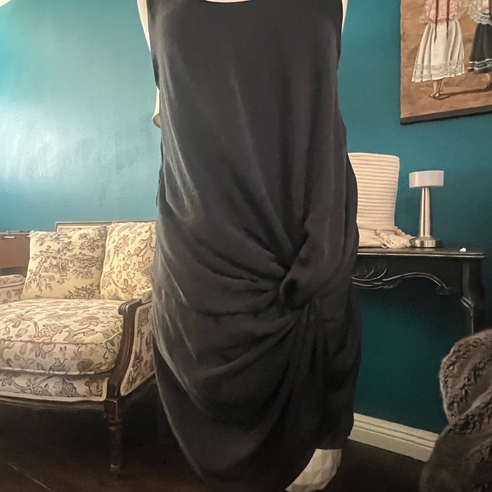 Elegant Black Sleeveless Dress